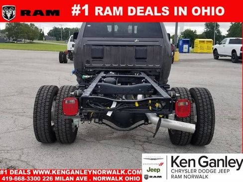 New 2026 RAM 4500 4x4 Crew Cab DRW image 7