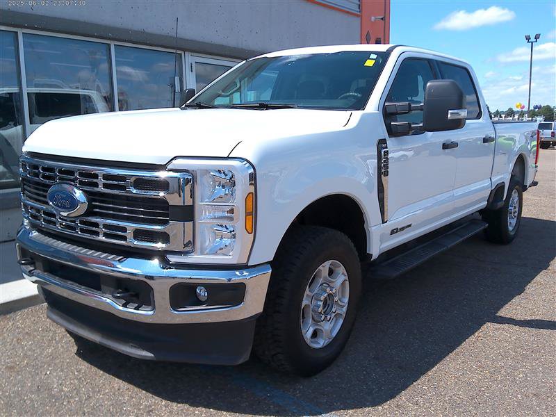 Used 2025 Ford F250 XLT AWD/4WD image 1