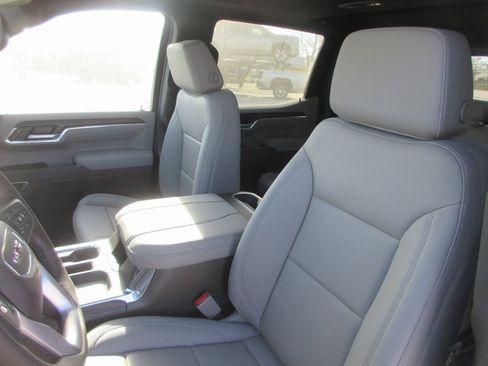 New 2026 GMC Sierra 1500 SLT w/ SLT Premium Plus Package image 14
