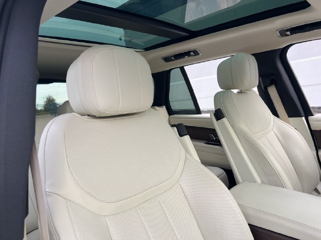Used 2024 Land Rover Range Rover SE AWD/4WD image 34