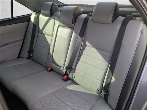 Used 2017 Toyota Camry SE image 14