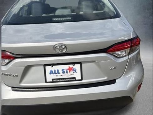 Used 2026 Toyota Corolla LE FWD image 12