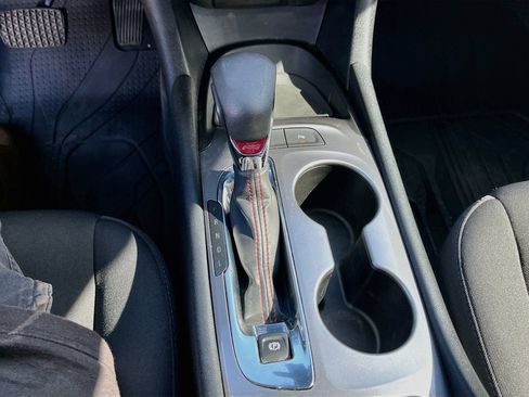 Used 2024 Chevrolet Malibu RS FWD image 17