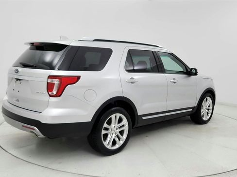Used 2016 Ford Explorer Limited w/ Equipment Group 301A FWD image 5