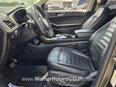 Used 2017 Ford Edge SEL w/ Equipment Group 201A FWD image 5