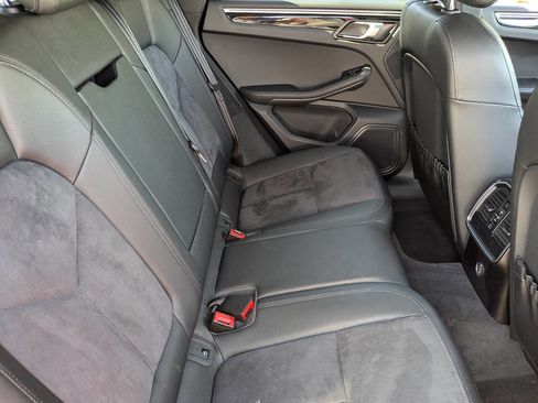 Used 2018 Porsche Macan image 15