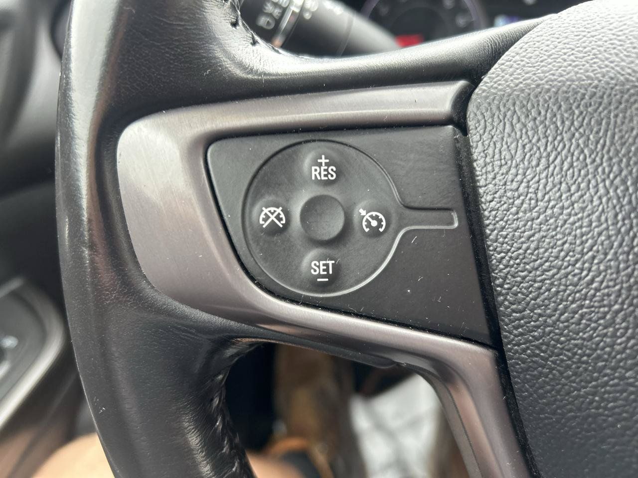 Used 2019 GMC Acadia SLE w/ Driver Alert Package I AWD/4WD image 18