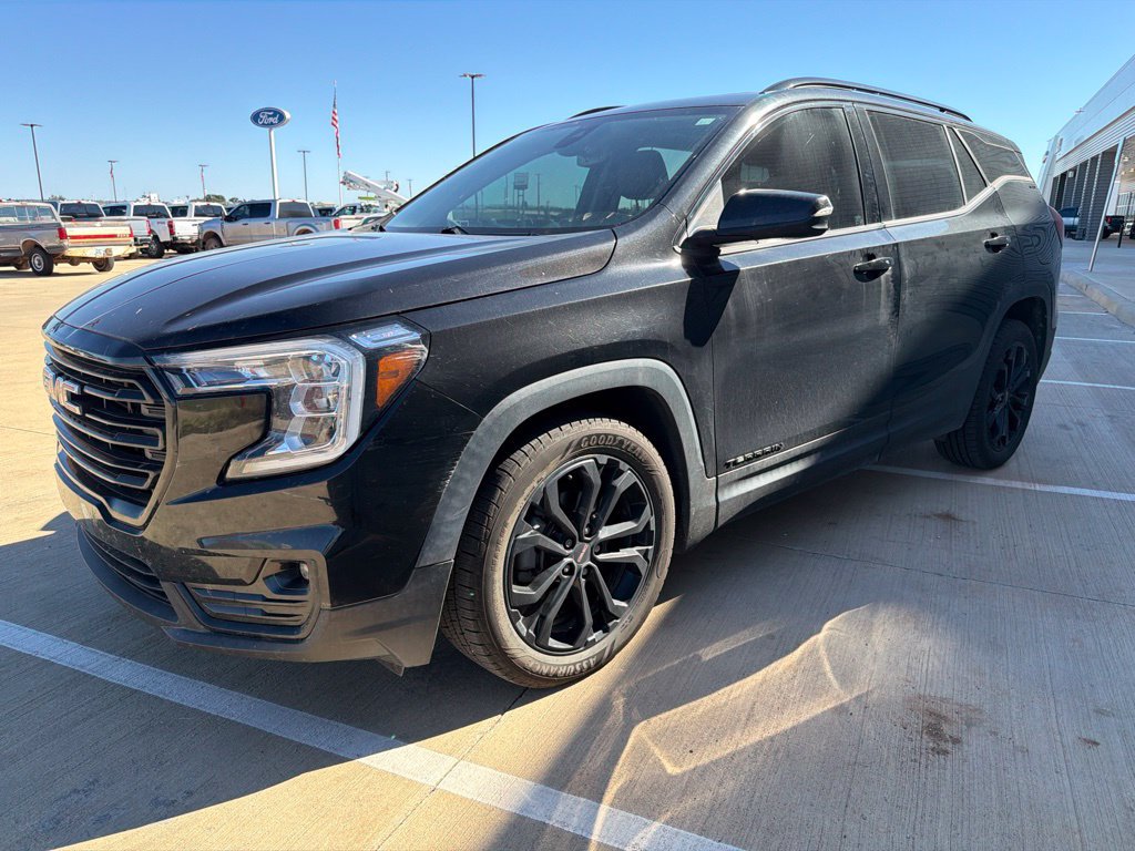 Used 2022 GMC Terrain SLT w/ Elevation Edition FWD image 7