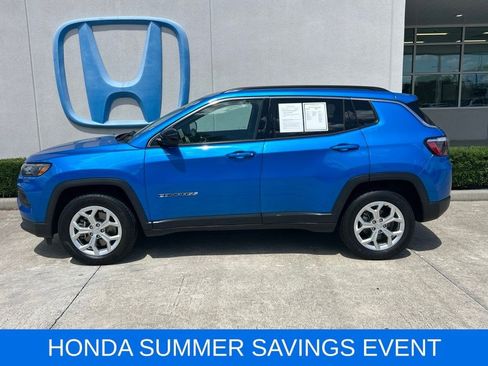 Used 2024 Jeep Compass Latitude AWD/4WD image 6