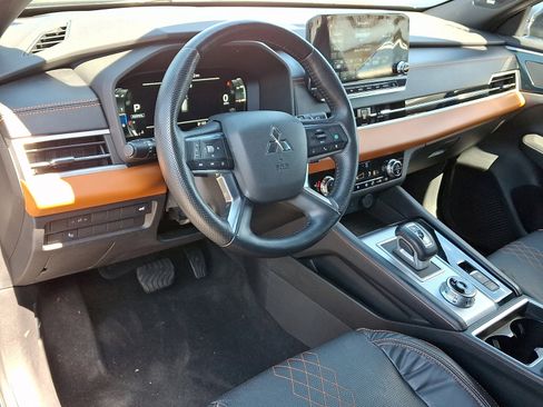 Used 2022 Mitsubishi Outlander SEL AWD/4WD image 25