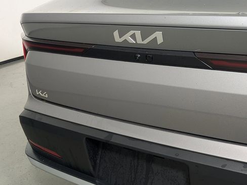 New 2026 Kia K4 LXS image 8