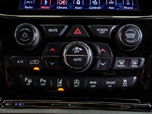 Used 2019 Jeep Grand Cherokee High Altitude AWD/4WD image 23