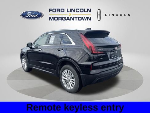 Used 2024 Cadillac XT4 Luxury w/ Cold Weather Package image 9