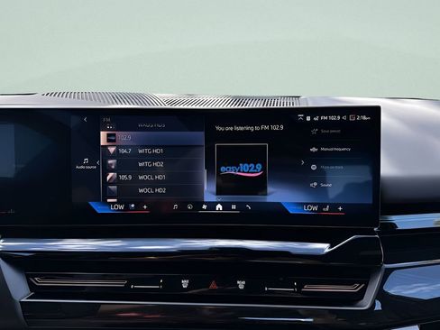 Used 2026 BMW 530i xDrive w/ M Sport Package image 38