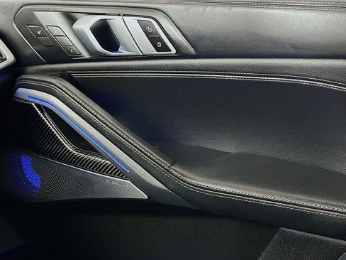 Used 2022 BMW X6 M50i image 17