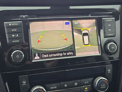 Certified 2019 Nissan Rogue SV w/ Sun & Sound Touring Package image 22