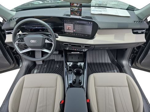 New 2026 Audi Q3 quattro 2.0T AWD/4WD image 9
