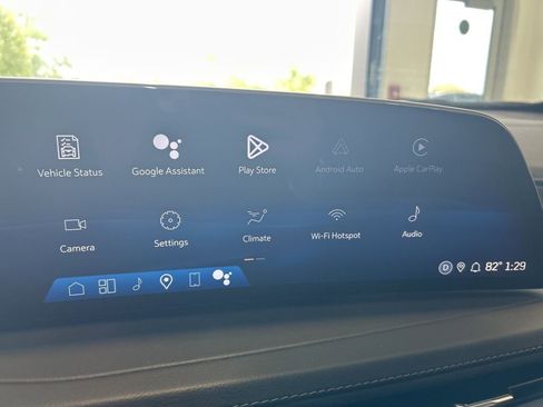 Used 2025 Cadillac XT4 Premium Luxury image 9