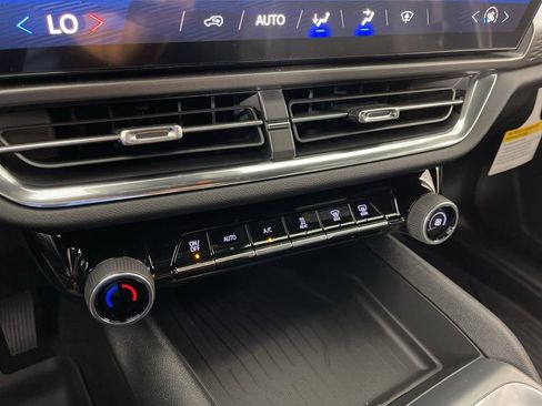 New 2026 Chevrolet Equinox EV LT image 30