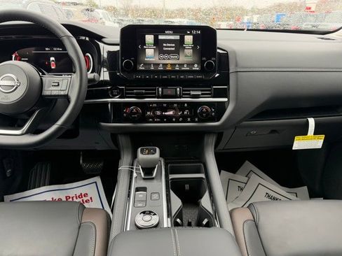 New 2025 Nissan Pathfinder Platinum w/ Cargo Package image 27