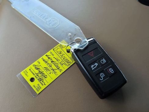 Certified 2025 Land Rover Defender 110 S image 38