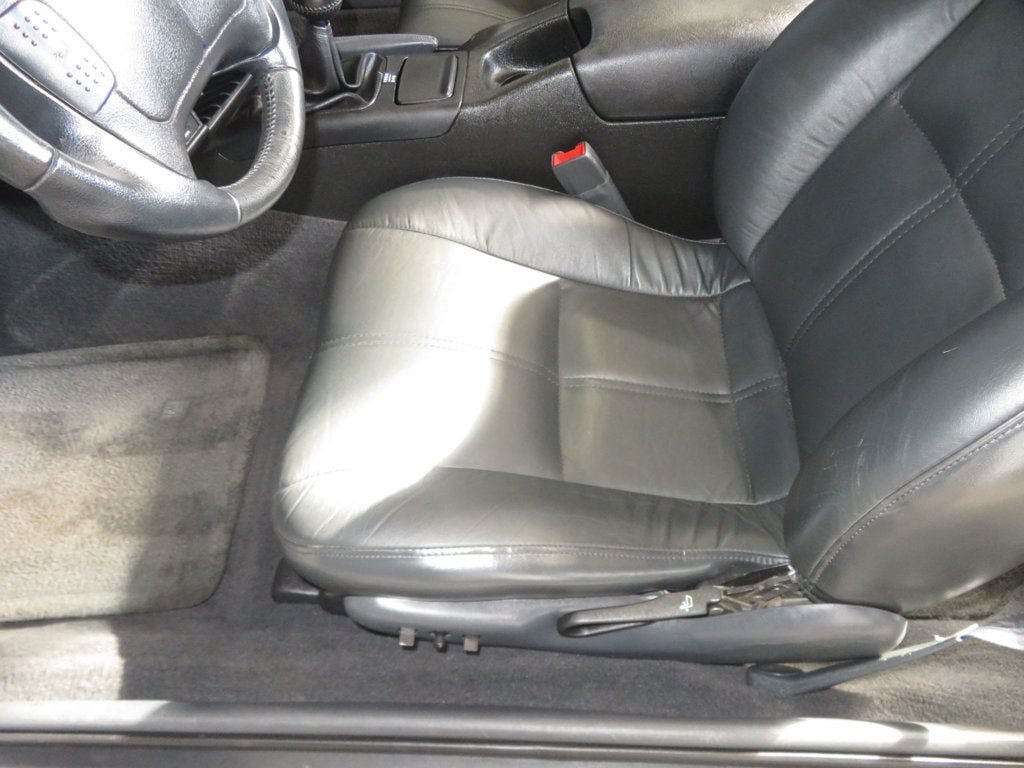 Used 1995 Chevrolet Camaro Z28 RWD image 19