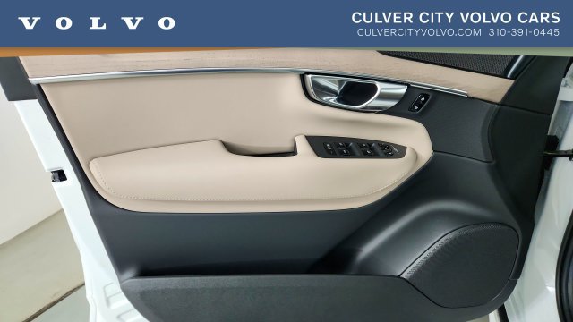 New 2026 Volvo XC90 T8 Plus w/ Protection Package AWD/4WD image 9