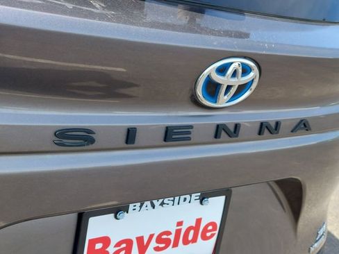 Used 2024 Toyota Sienna XLE w/ XLE Plus Package AWD/4WD image 38