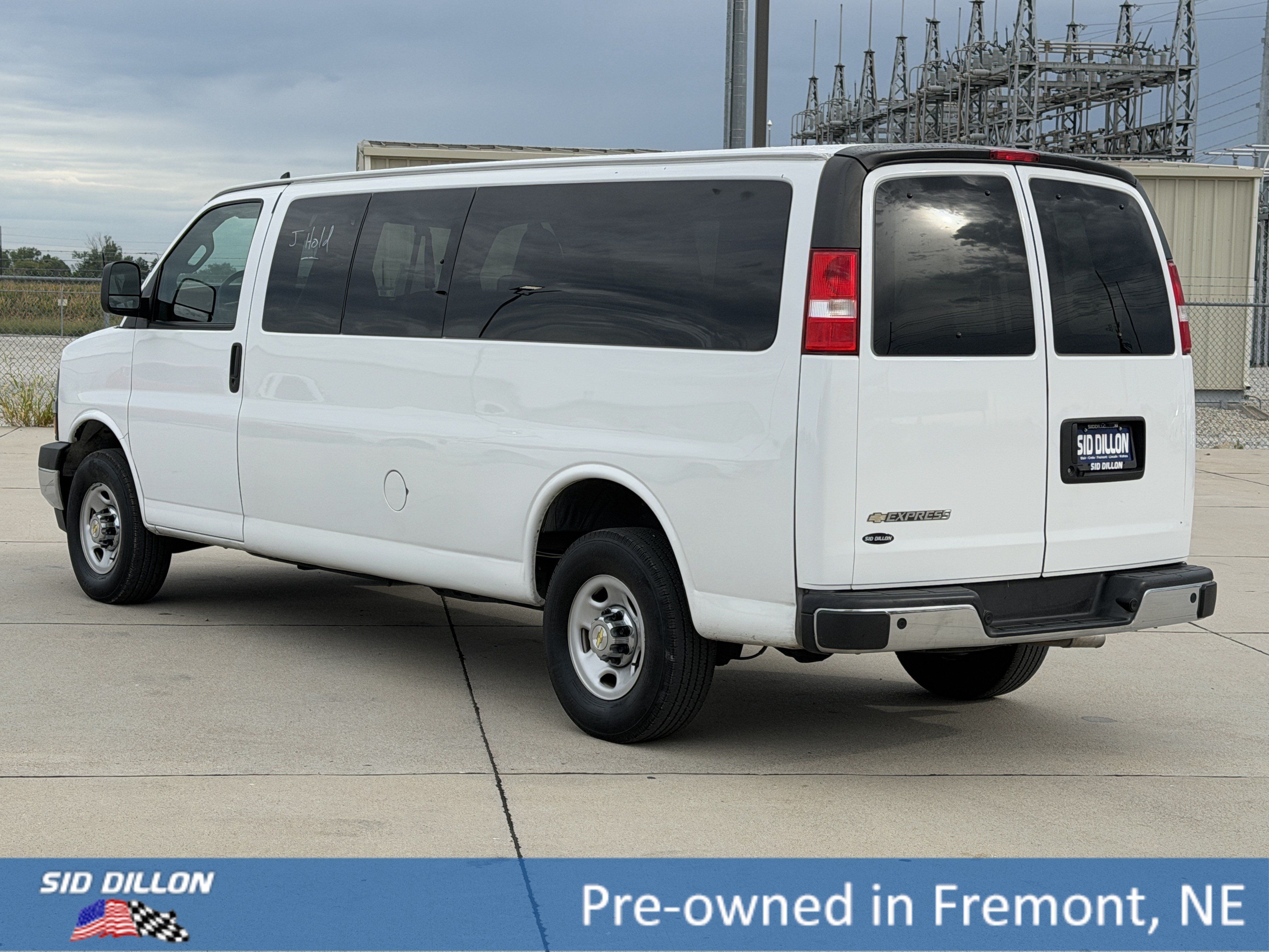 Certified 2024 Chevrolet Express 3500 LT w/ LT Preferred Equipment Group RWD image 8