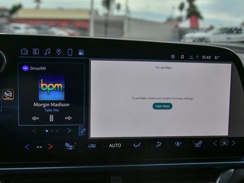 Used 2025 Chevrolet Equinox EV LT w/ Convenience Package image 28