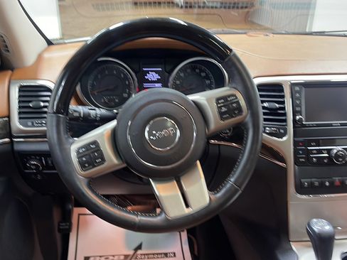 Used 2013 Jeep Grand Cherokee Overland Summit AWD/4WD image 3