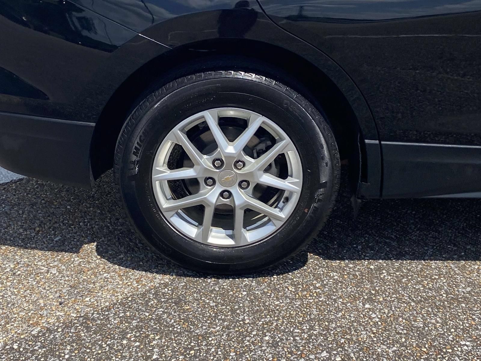Used 2024 Chevrolet Equinox LT FWD image 9