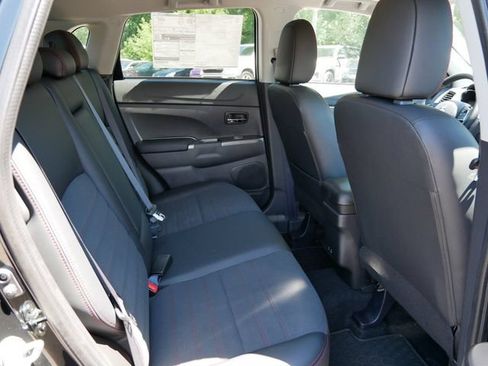 Used 2025 Mitsubishi Outlander Sport SE AWD/4WD image 9