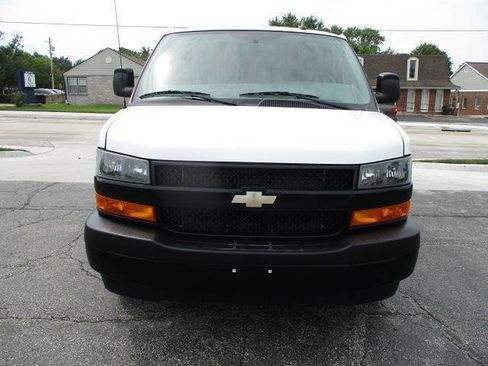 Used 2019 Chevrolet Express 3500 LS RWD image 5
