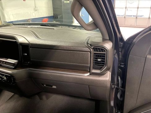 Used 2023 Chevrolet Silverado 1500 LT AWD/4WD image 13