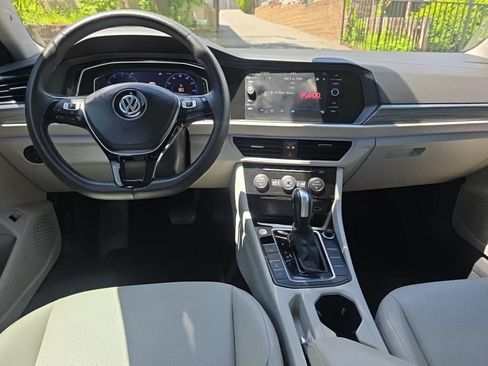 Used 2020 Volkswagen Jetta SEL FWD image 3