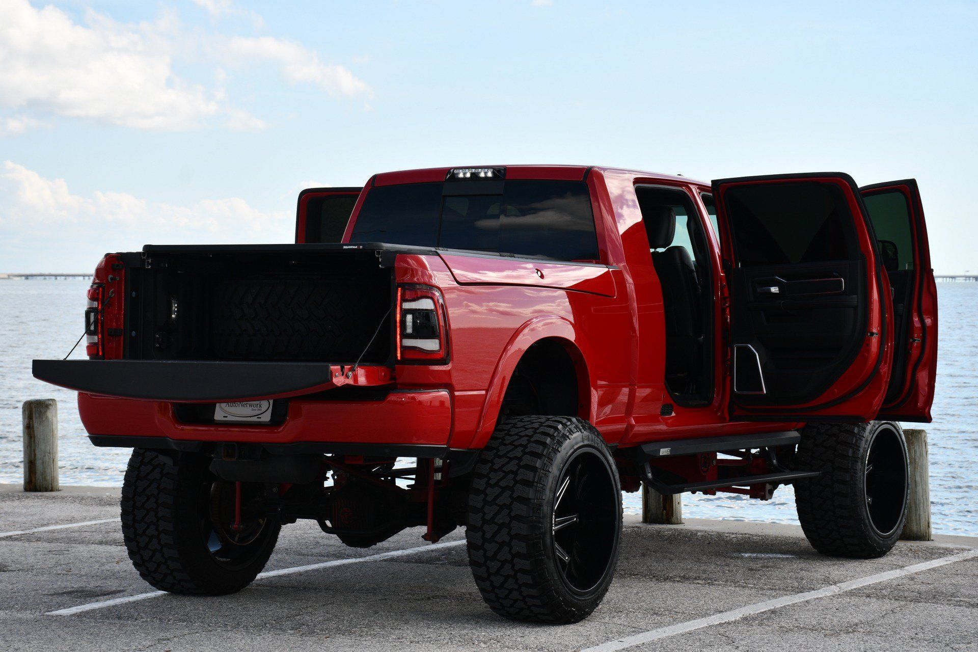 Used 2020 RAM 2500 Laramie w/ Night Edition AWD/4WD image 93