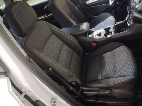 Used 2023 GMC Terrain SLE image 24