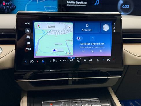 Used 2025 Lincoln Nautilus Reserve AWD/4WD image 25