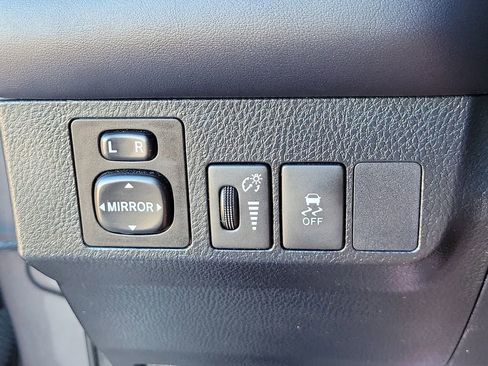 Used 2013 Toyota RAV4 Limited FWD image 24
