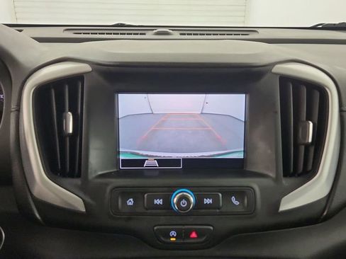 Used 2024 GMC Terrain SLE w/ Driver Convenience Package image 15