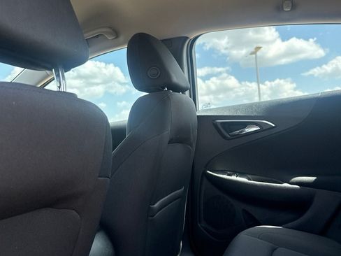 Used 2025 Chevrolet Malibu LS FWD image 37