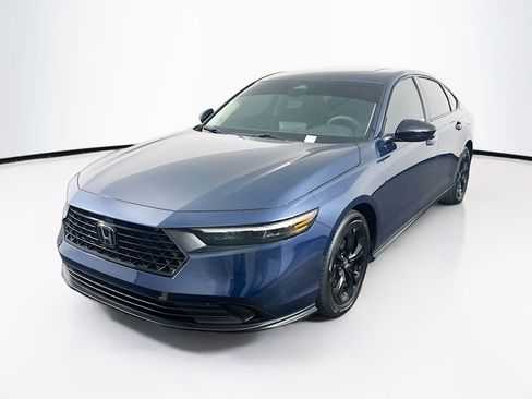 Used 2025 Honda Accord SE image 3