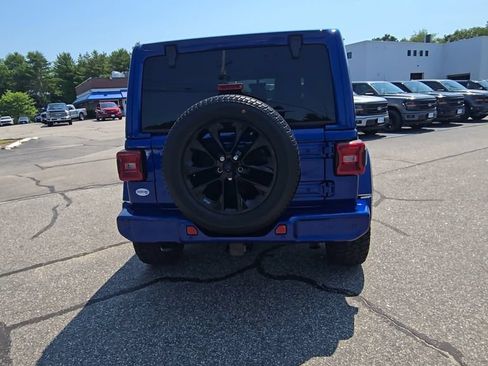 Used 2020 Jeep Wrangler Unlimited Sahara AWD/4WD image 18
