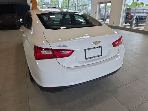 Used 2023 Chevrolet Malibu LT w/ LPO, Floor Liner Package FWD image 10