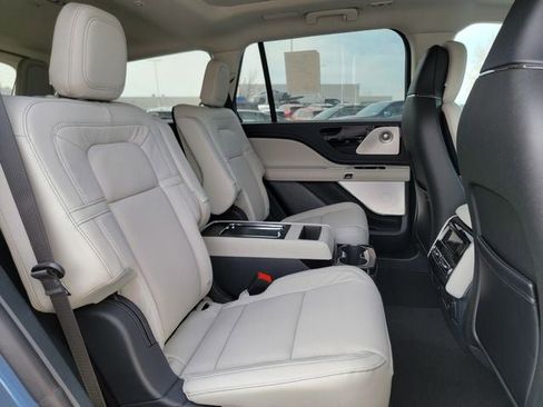 New 2026 Lincoln Aviator Reserve image 23