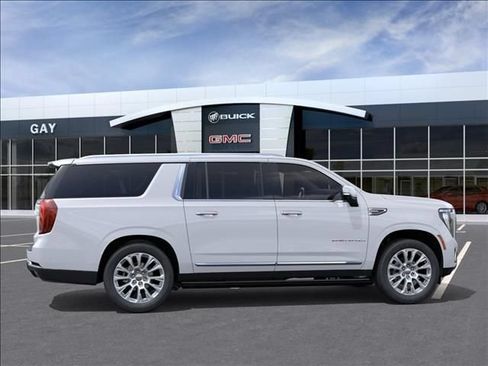 New 2026 GMC Yukon XL Denali w/ Denali Reserve Package AWD/4WD image 5