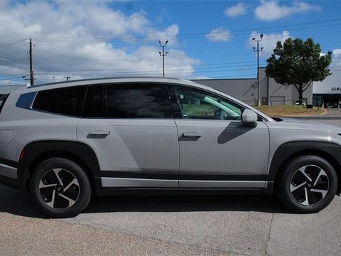 New 2026 Hyundai Ioniq 9 SE image 4