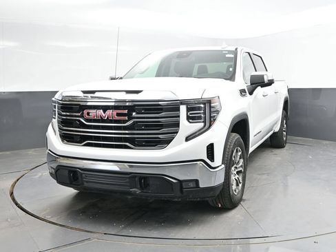 Used 2025 GMC Sierra 1500 SLT AWD/4WD image 5