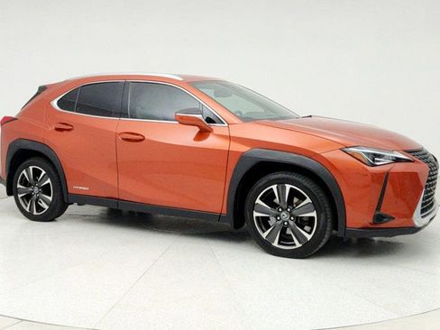 Used 2019 Lexus UX 250h w/ Premium Package image 3